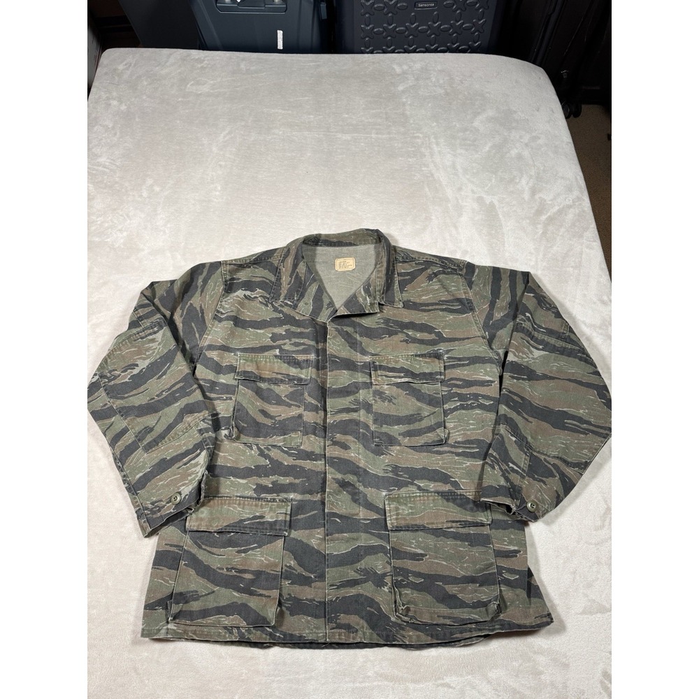 Vintage Military Combat Jacket Size XL Tiger Stripe Camo